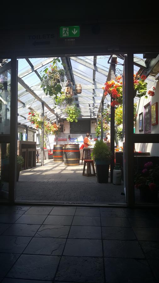 Ridge-Rock Accommodation Carrick-on-Shannon Exterior foto